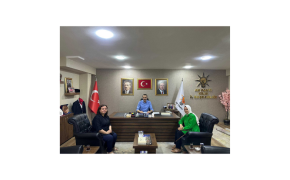 Kilis İl Baştemsilcimiz Sıdıka Sarıyıldırım, Ak Parti Kilis İl Başkanı Serhan DİYARBAKIRLI’ya ziyarette bulundu